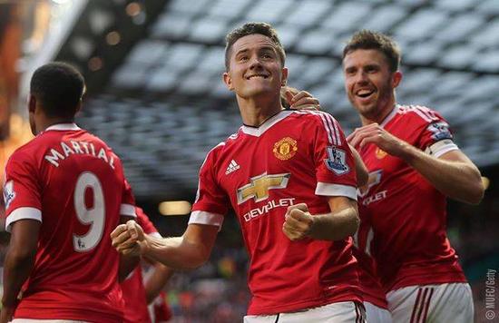 突出的球员 突出的球员