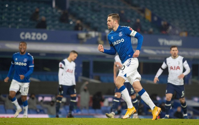 曼为其标价 曼为其标价